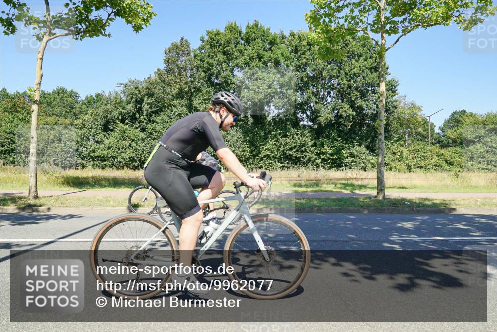 09.08.2026 - GEWOBA Citytriathlon Bremen Michael Burmester http://msf.ph/oto/9962077 09.08.2026 14:17:24 Radfahren 42, 88, 101, 110, 193, 274, 321, 356 meine-sportfotos.de