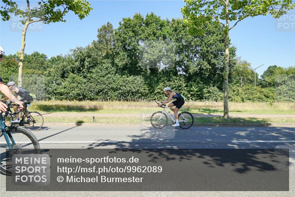 09.08.2026 - GEWOBA Citytriathlon Bremen Michael Burmester http://msf.ph/oto/9962089 09.08.2026 14:17:39 Radfahren 88, 106, 110, 193, 229, 256, 269, 274, 290, 293, 309, 316, 321, 337, 356, 378, 429, 457, 470 meine-sportfotos.de