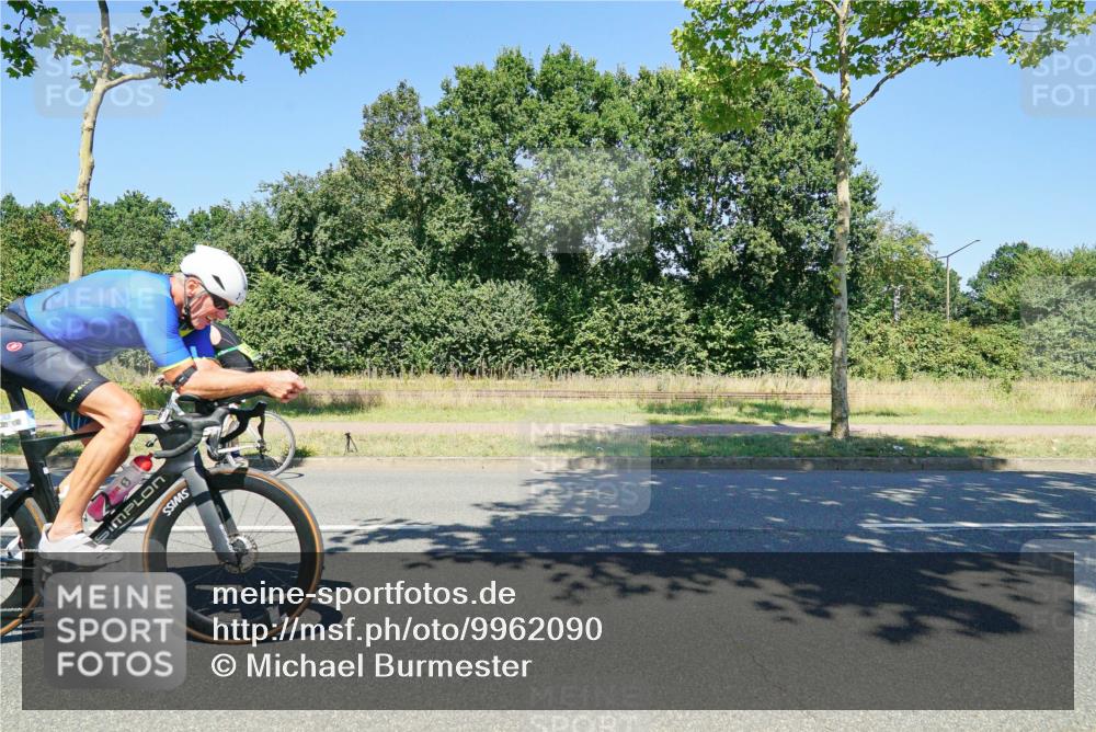 09.08.2026 - GEWOBA Citytriathlon Bremen Michael Burmester http://msf.ph/oto/9962090 09.08.2026 14:17:40 Radfahren 88, 106, 110, 193, 229, 256, 269, 274, 290, 293, 309, 316, 321, 337, 356, 378, 429, 457, 470 meine-sportfotos.de
