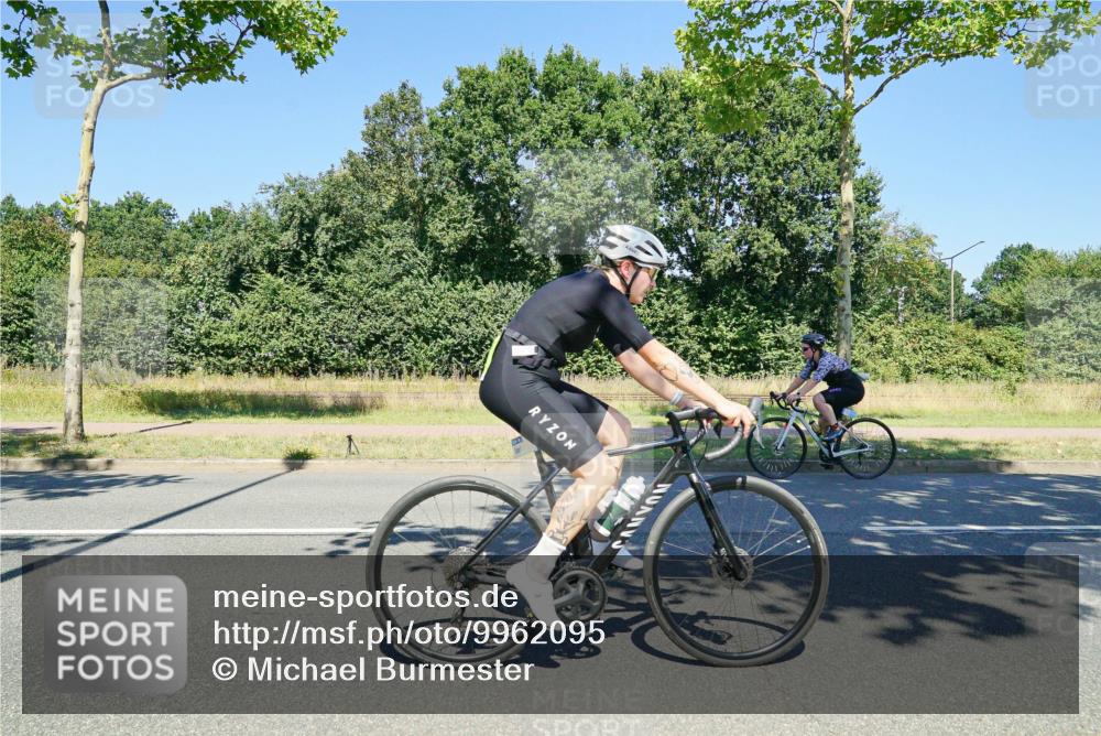 09.08.2026 - GEWOBA Citytriathlon Bremen Michael Burmester http://msf.ph/oto/9962095 09.08.2026 14:17:47 Radfahren 65, 106, 205, 229, 235, 256, 269, 290, 293, 316, 320, 336, 378, 429, 457, 470, 485 meine-sportfotos.de