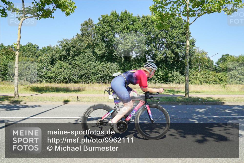 09.08.2026 - GEWOBA Citytriathlon Bremen Michael Burmester http://msf.ph/oto/9962111 09.08.2026 14:18:06 Radfahren 61, 65, 87, 190, 242, 292, 300, 305, 312, 343, 362, 364, 371, 404, 466 meine-sportfotos.de