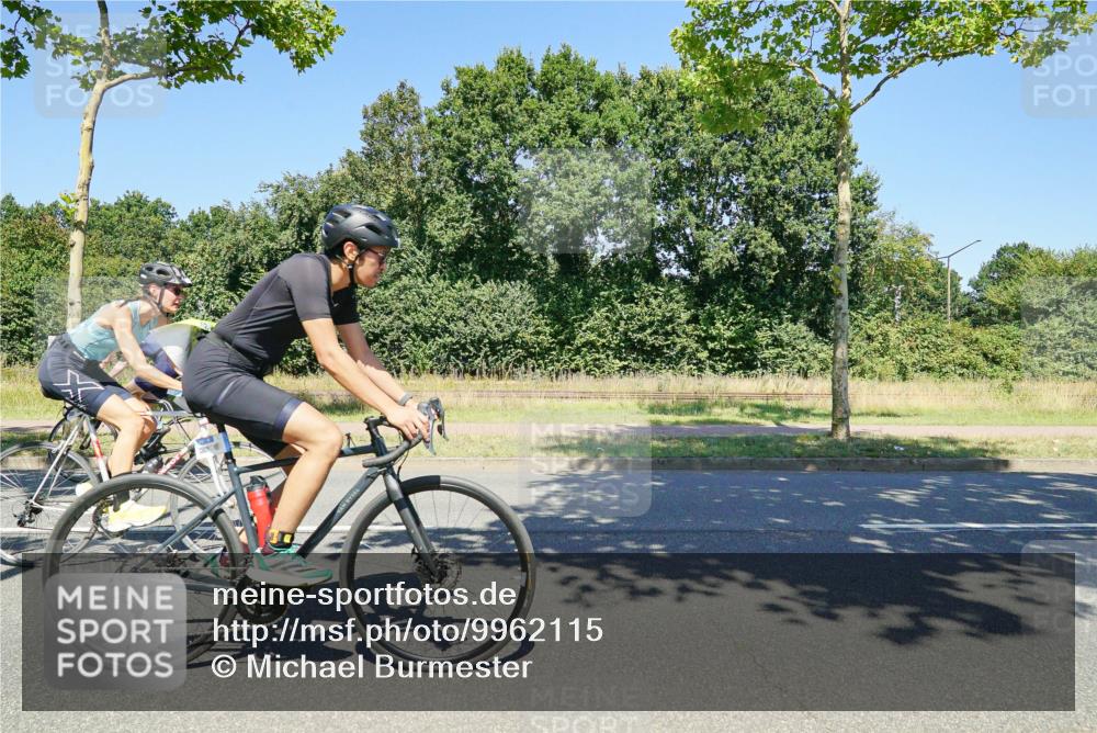 09.08.2026 - GEWOBA Citytriathlon Bremen Michael Burmester http://msf.ph/oto/9962115 09.08.2026 14:18:10 Radfahren 61, 87, 242, 288, 300, 312, 343, 362, 364, 371, 404, 453, 462, 466, 527 meine-sportfotos.de