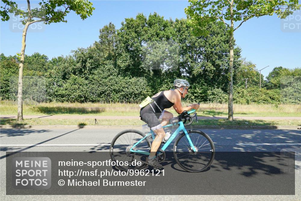 09.08.2026 - GEWOBA Citytriathlon Bremen Michael Burmester http://msf.ph/oto/9962121 09.08.2026 14:18:17 Radfahren 61, 87, 207, 213, 242, 276, 288, 300, 312, 343, 363, 404, 453, 462, 466, 527 meine-sportfotos.de