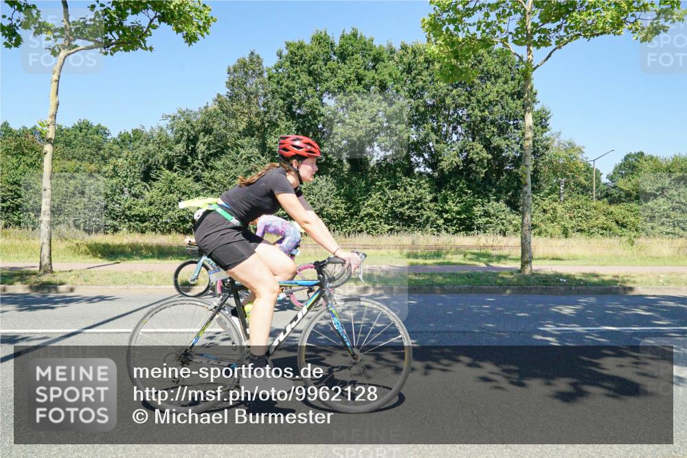 09.08.2026 - GEWOBA Citytriathlon Bremen Michael Burmester http://msf.ph/oto/9962128 09.08.2026 14:18:27 Radfahren 18, 202, 207, 213, 276, 280, 288, 307, 363, 377, 448, 453, 462, 527 meine-sportfotos.de