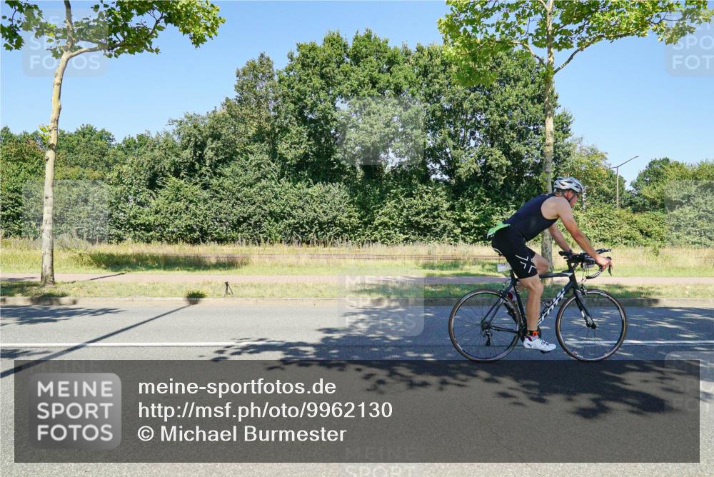 09.08.2026 - GEWOBA Citytriathlon Bremen Michael Burmester http://msf.ph/oto/9962130 09.08.2026 14:18:29 Radfahren 18, 202, 207, 213, 276, 280, 288, 307, 363, 369, 377, 448, 453, 527 meine-sportfotos.de