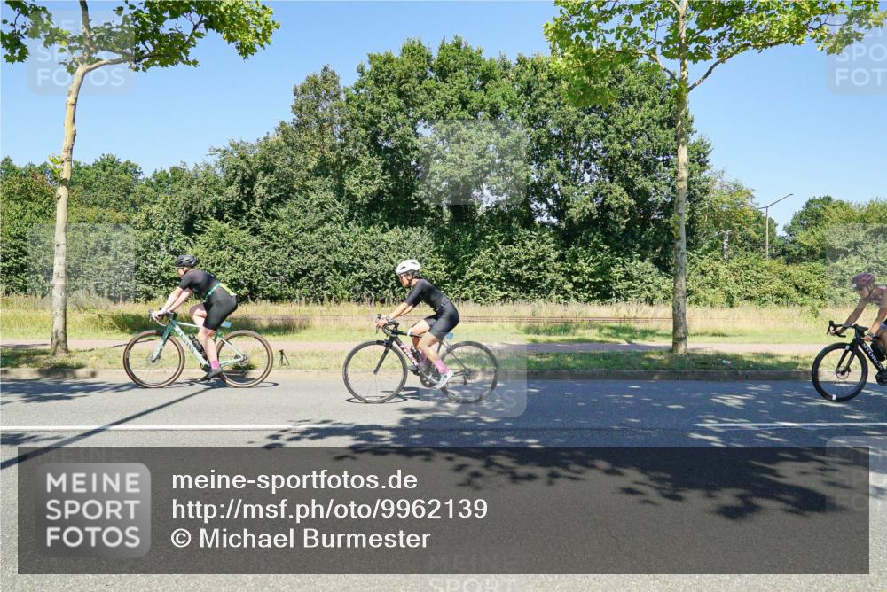 09.08.2026 - GEWOBA Citytriathlon Bremen Michael Burmester http://msf.ph/oto/9962139 09.08.2026 14:18:38 Radfahren 18, 173, 202, 221, 277, 280, 297, 307, 314, 347, 352, 369, 377, 385, 448 meine-sportfotos.de