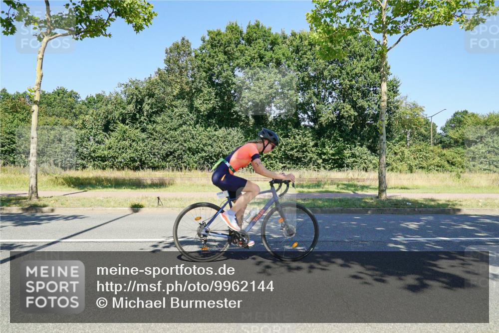 09.08.2026 - GEWOBA Citytriathlon Bremen Michael Burmester http://msf.ph/oto/9962144 09.08.2026 14:18:42 Radfahren 18, 107, 173, 202, 221, 227, 266, 277, 280, 289, 297, 314, 324, 344, 347, 352, 369, 377, 385 meine-sportfotos.de