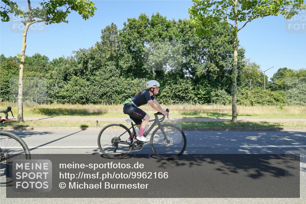 09.08.2026 - GEWOBA Citytriathlon Bremen Michael Burmester http://msf.ph/oto/9962166 09.08.2026 14:19:09 Radfahren 197, 204, 216, 223, 238, 253, 306, 341, 373 meine-sportfotos.de