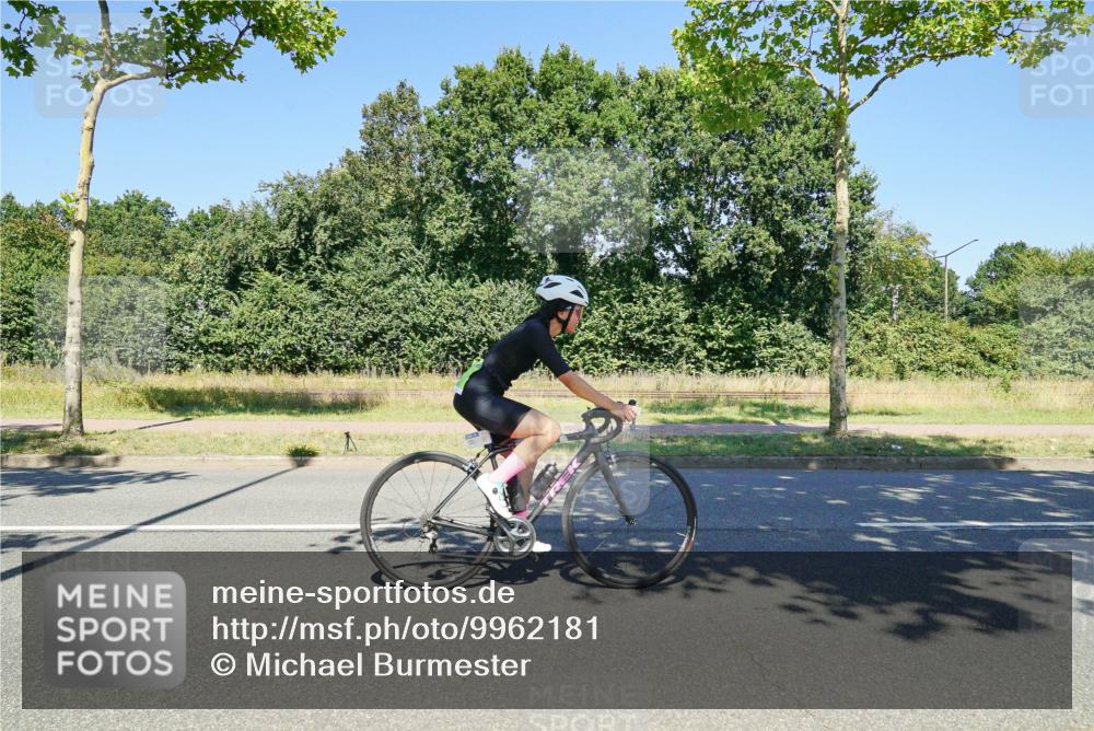 09.08.2026 - GEWOBA Citytriathlon Bremen Michael Burmester http://msf.ph/oto/9962181 09.08.2026 14:19:31 Radfahren 142, 166, 230, 261, 273, 281, 319, 330, 335, 342, 434, 454, 487, 521, 523 meine-sportfotos.de