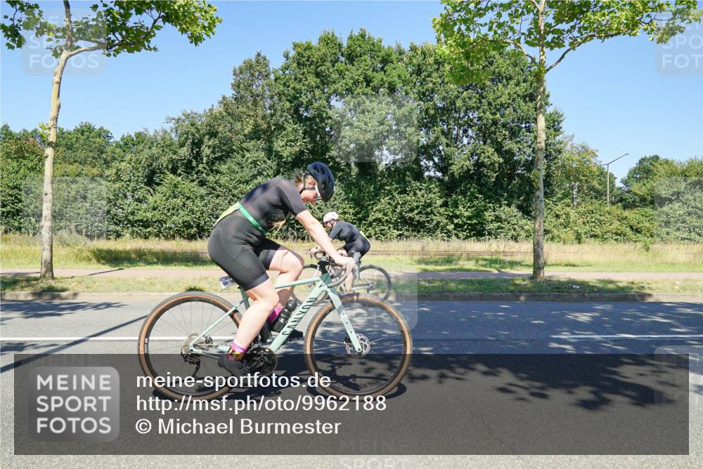 09.08.2026 - GEWOBA Citytriathlon Bremen Michael Burmester http://msf.ph/oto/9962188 09.08.2026 14:19:37 Radfahren 142, 166, 196, 206, 230, 234, 261, 262, 273, 281, 319, 326, 330, 342, 434, 454, 521 meine-sportfotos.de