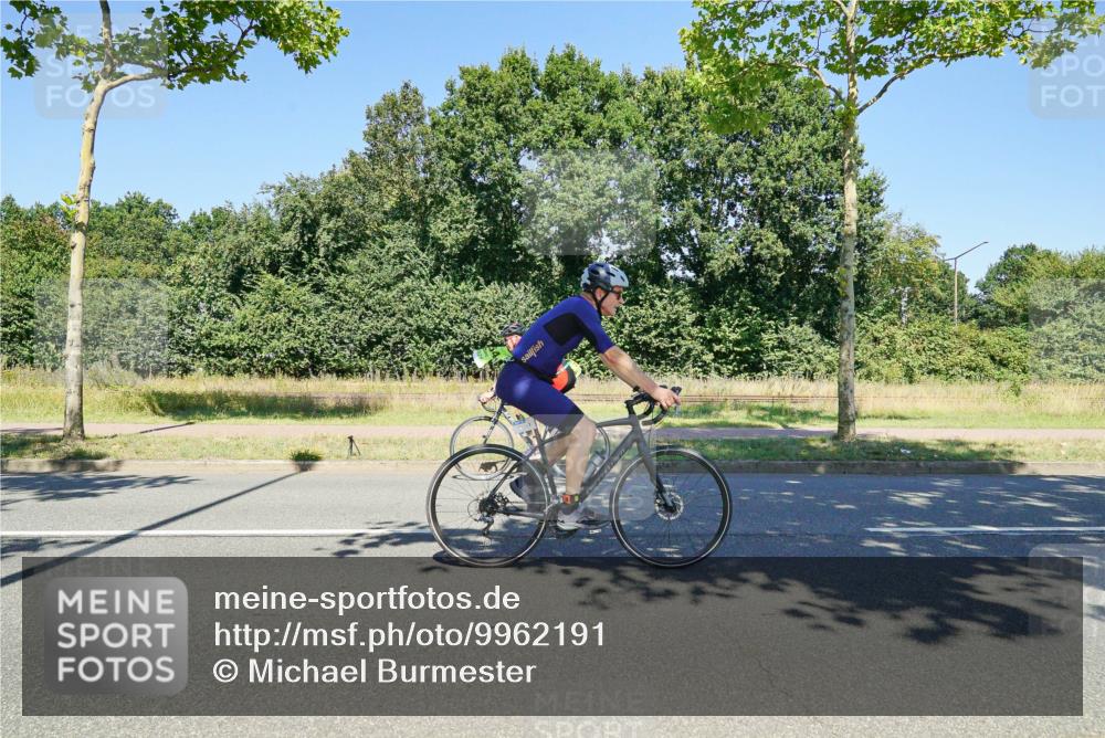 09.08.2026 - GEWOBA Citytriathlon Bremen Michael Burmester http://msf.ph/oto/9962191 09.08.2026 14:19:39 Radfahren 142, 166, 196, 206, 222, 230, 234, 261, 262, 273, 281, 319, 326, 330, 342, 454, 521 meine-sportfotos.de