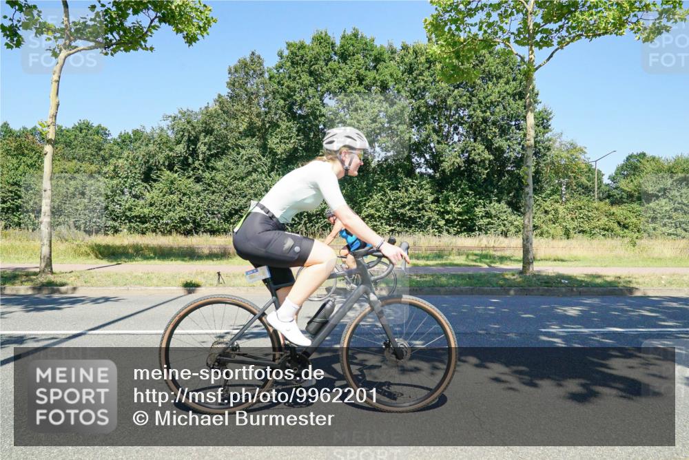 09.08.2026 - GEWOBA Citytriathlon Bremen Michael Burmester http://msf.ph/oto/9962201 09.08.2026 14:19:51 Radfahren 142, 196, 206, 209, 222, 224, 234, 239, 249, 258, 262, 273, 326, 340, 400, 454, 458, 522 meine-sportfotos.de