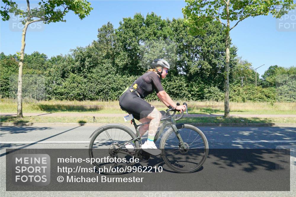 09.08.2026 - GEWOBA Citytriathlon Bremen Michael Burmester http://msf.ph/oto/9962210 09.08.2026 14:19:58 Radfahren 209, 222, 224, 237, 239, 249, 258, 310, 340, 400, 410, 458, 522 meine-sportfotos.de