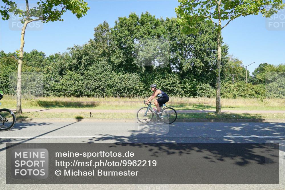 09.08.2026 - GEWOBA Citytriathlon Bremen Michael Burmester http://msf.ph/oto/9962219 09.08.2026 14:20:12 Radfahren 199, 237, 310, 313, 368, 410, 417, 431, 456 meine-sportfotos.de