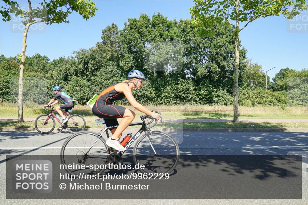 09.08.2026 - GEWOBA Citytriathlon Bremen Michael Burmester http://msf.ph/oto/9962229 09.08.2026 14:20:22 Radfahren 199, 233, 250, 313, 368, 384, 398, 417, 456, 482, 532 meine-sportfotos.de