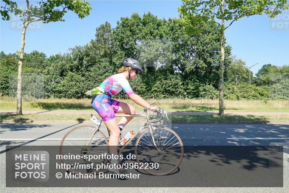 09.08.2026 - GEWOBA Citytriathlon Bremen Michael Burmester http://msf.ph/oto/9962230 09.08.2026 14:20:26 Radfahren 199, 233, 250, 338, 384, 398, 417, 450, 456, 482, 532 meine-sportfotos.de