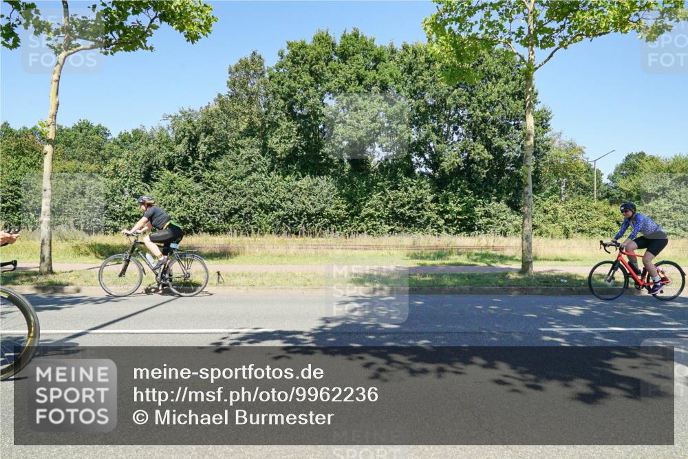 09.08.2026 - GEWOBA Citytriathlon Bremen Michael Burmester http://msf.ph/oto/9962236 09.08.2026 14:20:34 Radfahren 233, 250, 264, 282, 338, 384, 438, 450, 482 meine-sportfotos.de
