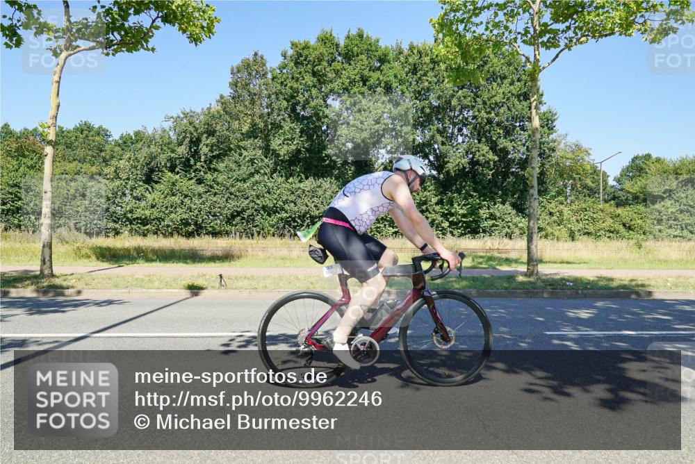 09.08.2026 - GEWOBA Citytriathlon Bremen Michael Burmester http://msf.ph/oto/9962246 09.08.2026 14:20:49 Radfahren 30, 198, 264, 390, 402, 438, 501, 508 meine-sportfotos.de