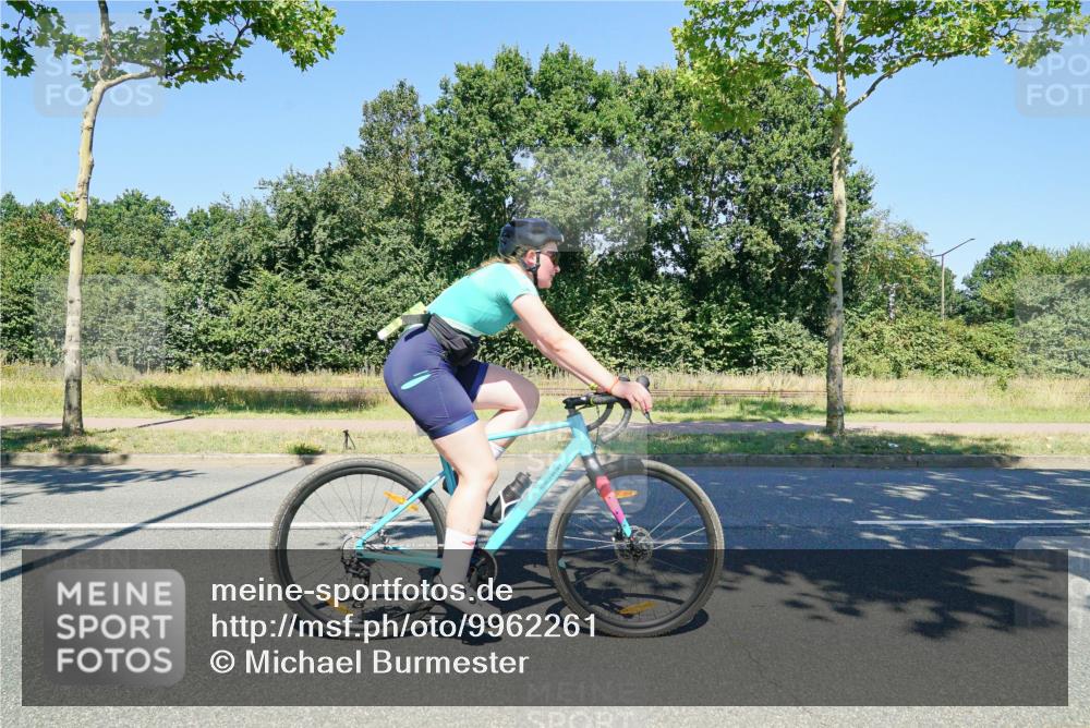 09.08.2026 - GEWOBA Citytriathlon Bremen Michael Burmester http://msf.ph/oto/9962261 09.08.2026 14:21:08 Radfahren 30, 167, 214, 231, 252, 255, 268, 348, 405, 409, 479, 515 meine-sportfotos.de