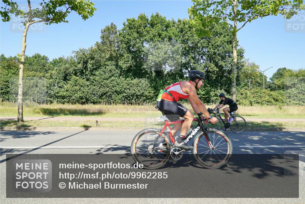 09.08.2026 - GEWOBA Citytriathlon Bremen Michael Burmester http://msf.ph/oto/9962285 09.08.2026 14:21:38 Radfahren 23, 138, 194, 195, 201, 299, 358, 393, 421, 423, 428, 525 meine-sportfotos.de