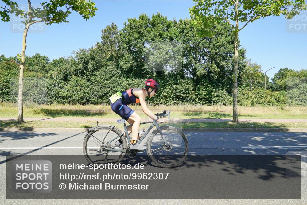 09.08.2026 - GEWOBA Citytriathlon Bremen Michael Burmester http://msf.ph/oto/9962307 09.08.2026 14:22:09 Radfahren 191, 212, 219, 296, 303, 311, 391, 432, 519 meine-sportfotos.de