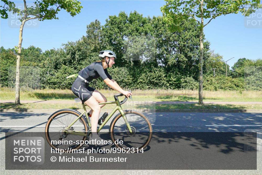 09.08.2026 - GEWOBA Citytriathlon Bremen Michael Burmester http://msf.ph/oto/9962314 09.08.2026 14:22:19 Radfahren 191, 212, 219, 241, 311, 391, 432, 519 meine-sportfotos.de