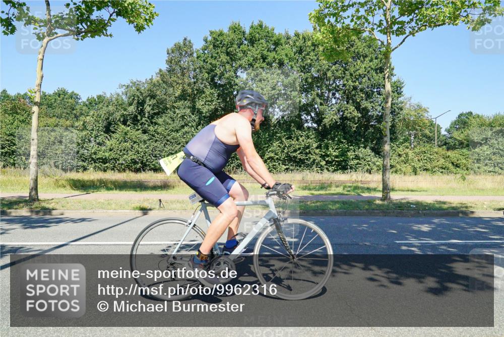 09.08.2026 - GEWOBA Citytriathlon Bremen Michael Burmester http://msf.ph/oto/9962316 09.08.2026 14:22:28 Radfahren 104, 241, 275, 389, 391, 394, 397, 411, 413, 519 meine-sportfotos.de