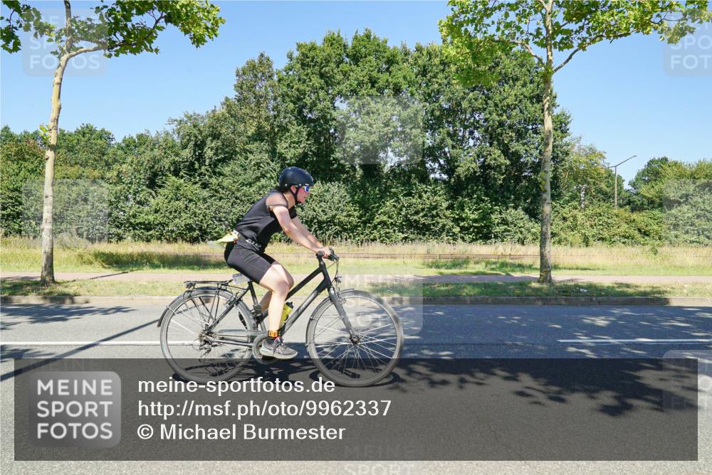 09.08.2026 - GEWOBA Citytriathlon Bremen Michael Burmester http://msf.ph/oto/9962337 09.08.2026 14:22:57 Radfahren 188, 245, 259, 267, 372, 419, 452, 480, 486 meine-sportfotos.de
