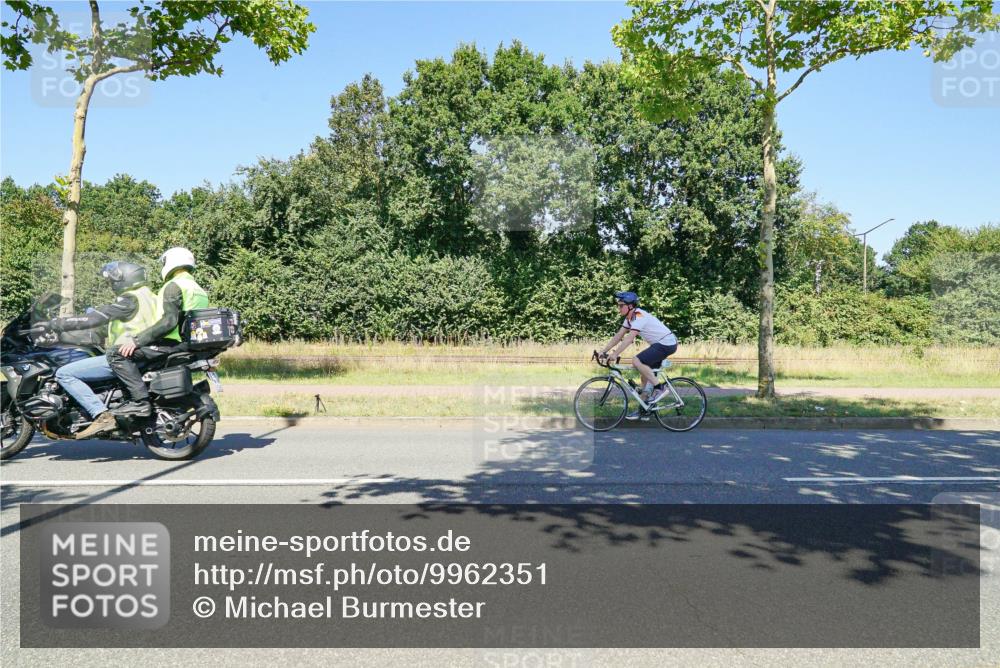 09.08.2026 - GEWOBA Citytriathlon Bremen Michael Burmester http://msf.ph/oto/9962351 09.08.2026 14:23:23 Radfahren 31, 375, 379, 424, 426, 441, 463 meine-sportfotos.de