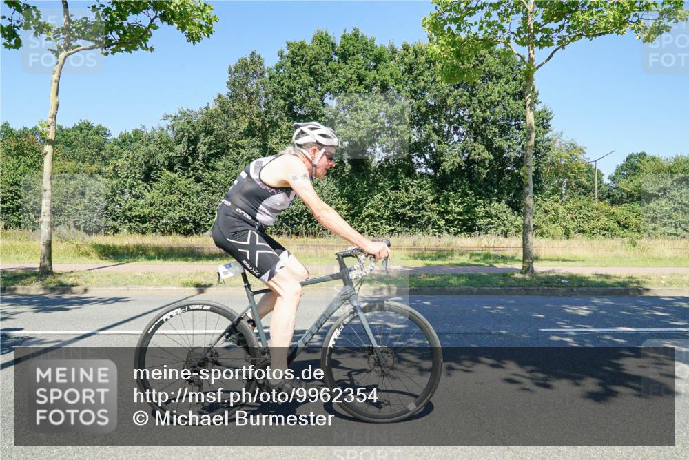 09.08.2026 - GEWOBA Citytriathlon Bremen Michael Burmester http://msf.ph/oto/9962354 09.08.2026 14:23:27 Radfahren 31, 318, 375, 379, 424, 426, 441, 463, 467 meine-sportfotos.de