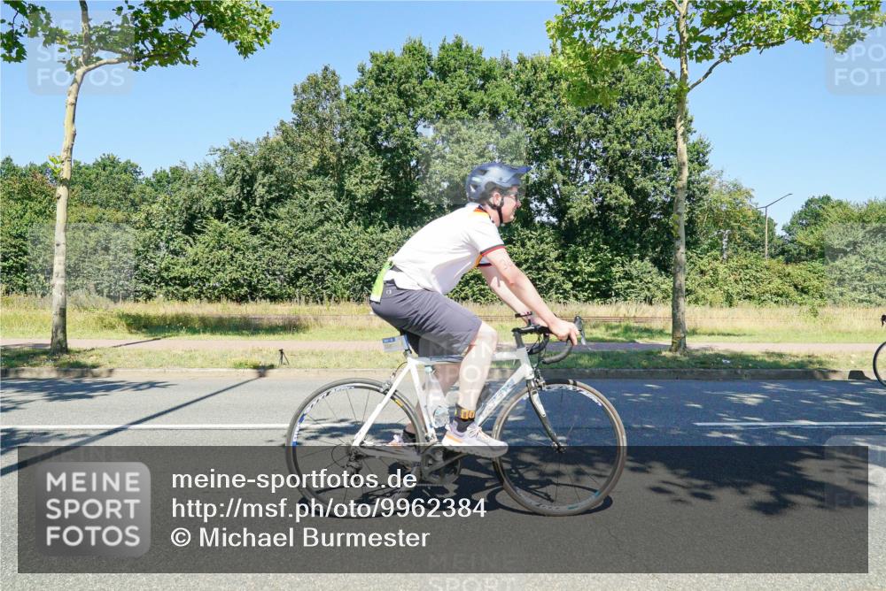 09.08.2026 - GEWOBA Citytriathlon Bremen Michael Burmester http://msf.ph/oto/9962384 09.08.2026 14:24:14 Radfahren 55, 315, 361, 436, 468, 495, 502 meine-sportfotos.de