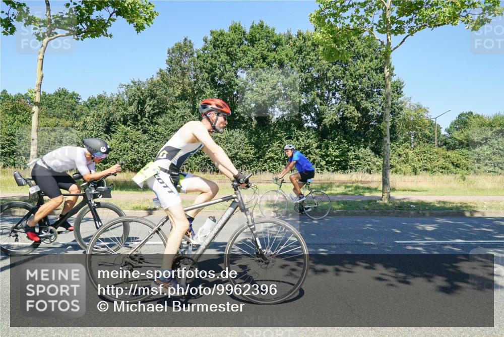 09.08.2026 - GEWOBA Citytriathlon Bremen Michael Burmester http://msf.ph/oto/9962396 09.08.2026 14:24:45 Radfahren 120, 141, 160, 414, 460, 496, 499, 514 meine-sportfotos.de
