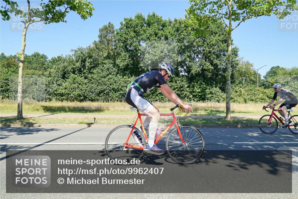 09.08.2026 - GEWOBA Citytriathlon Bremen Michael Burmester http://msf.ph/oto/9962407 09.08.2026 14:25:05 Radfahren 112, 380, 524 meine-sportfotos.de