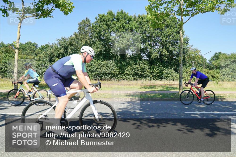 09.08.2026 - GEWOBA Citytriathlon Bremen Michael Burmester http://msf.ph/oto/9962429 09.08.2026 14:25:49 Radfahren 78, 140, 184, 185, 189, 387, 445, 464 meine-sportfotos.de