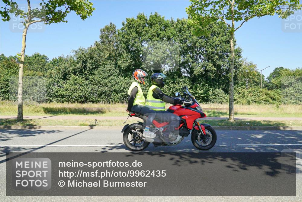 09.08.2026 - GEWOBA Citytriathlon Bremen Michael Burmester http://msf.ph/oto/9962435 09.08.2026 14:26:00 Radfahren 78, 185, 189, 387, 392, 406, 474, 476 meine-sportfotos.de