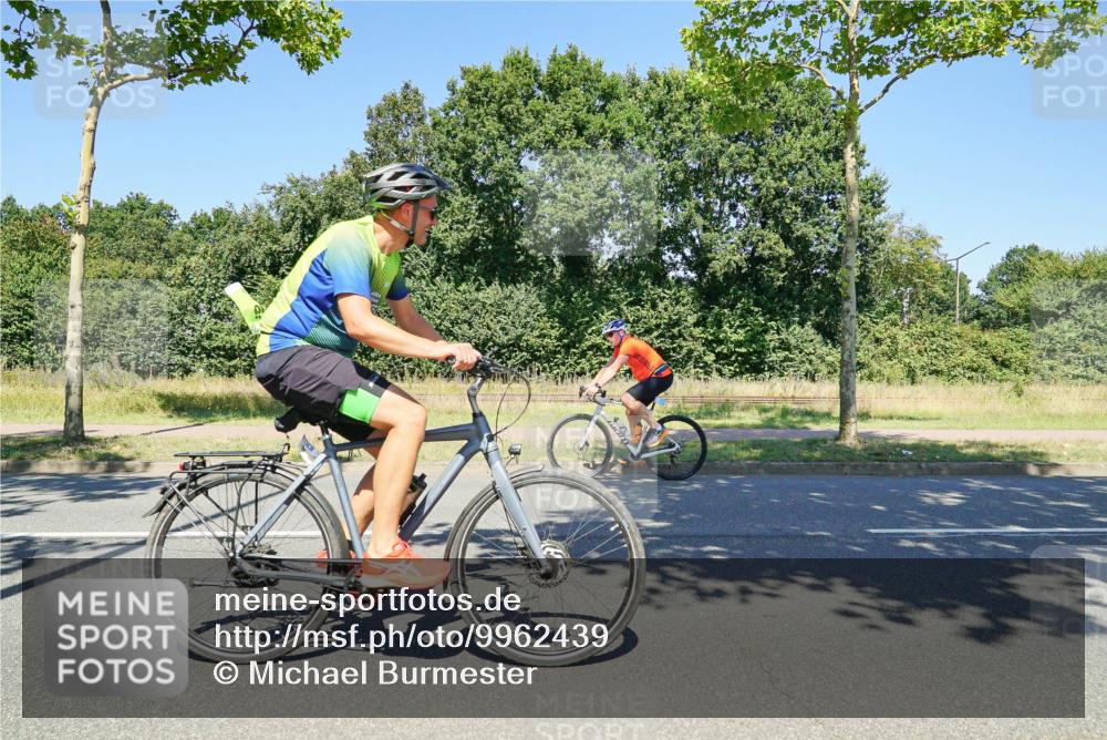 09.08.2026 - GEWOBA Citytriathlon Bremen Michael Burmester http://msf.ph/oto/9962439 09.08.2026 14:26:10 Radfahren 366, 392, 406, 459, 474, 476, 506 meine-sportfotos.de