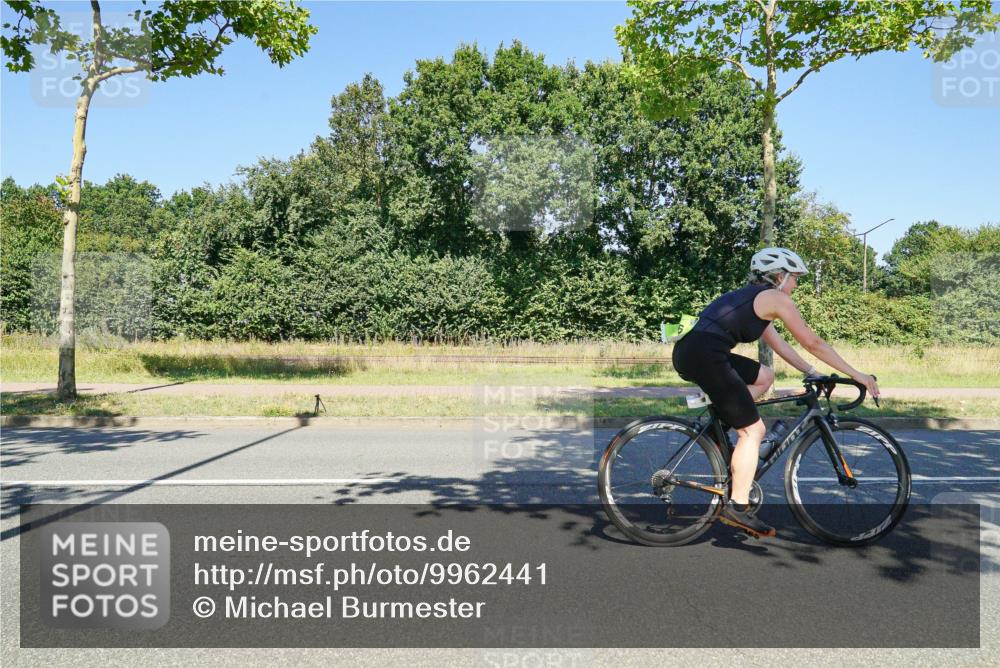 09.08.2026 - GEWOBA Citytriathlon Bremen Michael Burmester http://msf.ph/oto/9962441 09.08.2026 14:26:11 Radfahren 366, 392, 406, 459, 474, 476, 506 meine-sportfotos.de