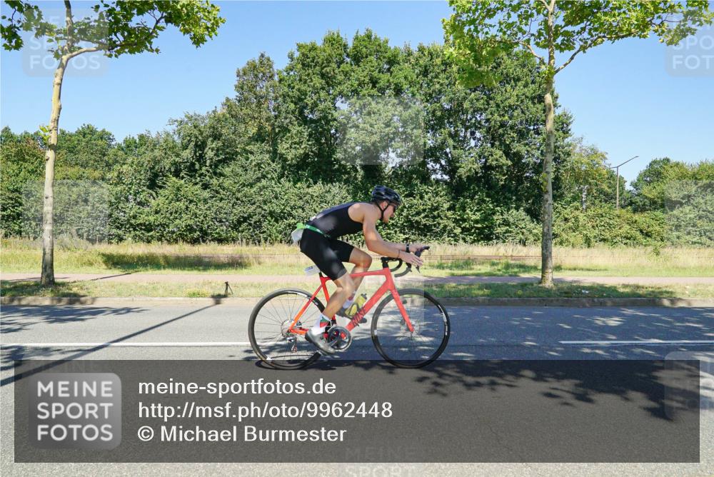 09.08.2026 - GEWOBA Citytriathlon Bremen Michael Burmester http://msf.ph/oto/9962448 09.08.2026 14:26:20 Radfahren 32, 51, 176, 366, 392, 459, 497, 506 meine-sportfotos.de