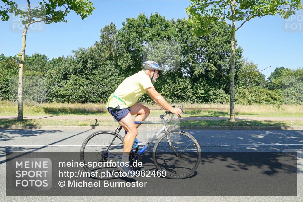 09.08.2026 - GEWOBA Citytriathlon Bremen Michael Burmester http://msf.ph/oto/9962469 09.08.2026 14:27:12 Radfahren 1, 59, 156, 427, 447, 461 meine-sportfotos.de