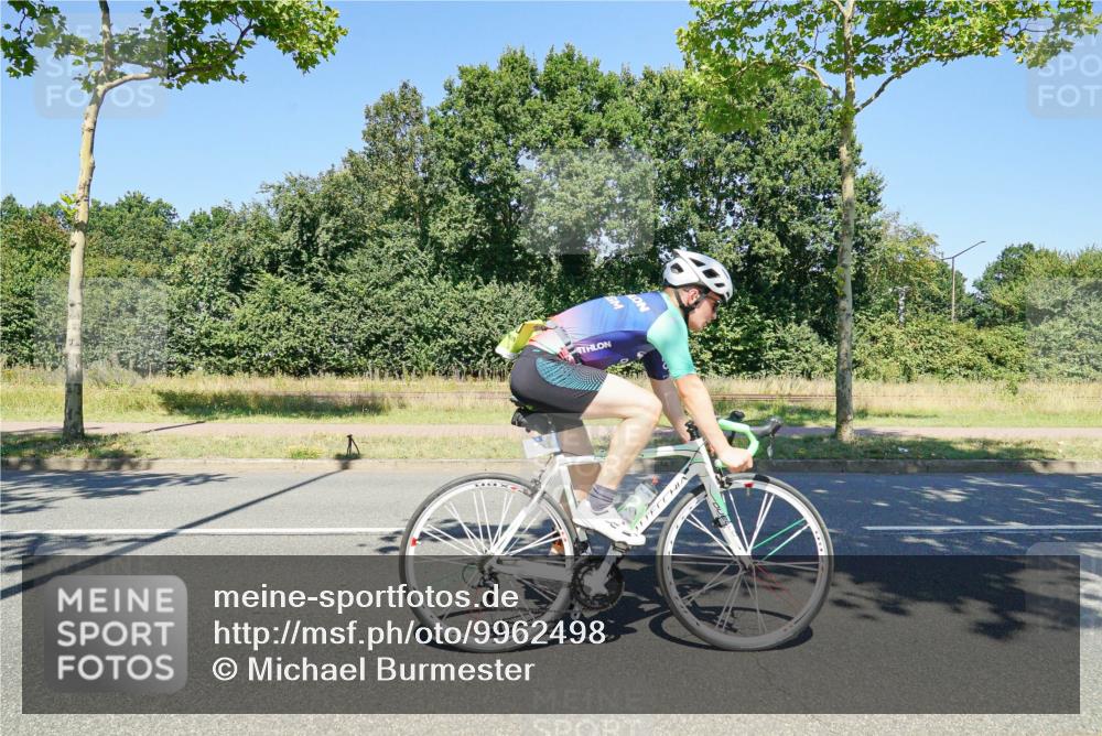 09.08.2026 - GEWOBA Citytriathlon Bremen Michael Burmester http://msf.ph/oto/9962498 09.08.2026 14:28:18 Radfahren 41, 72, 85, 100, 113, 119, 168 meine-sportfotos.de