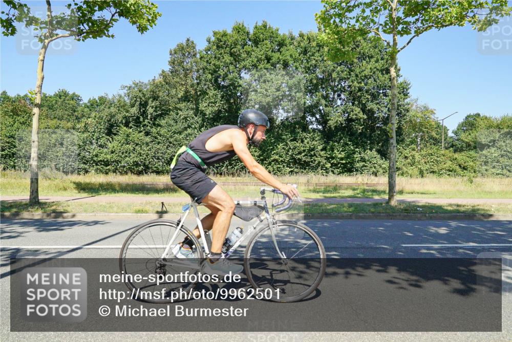 09.08.2026 - GEWOBA Citytriathlon Bremen Michael Burmester http://msf.ph/oto/9962501 09.08.2026 14:28:25 Radfahren 41, 77, 85, 100, 113, 119, 168 meine-sportfotos.de