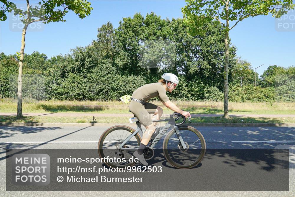 09.08.2026 - GEWOBA Citytriathlon Bremen Michael Burmester http://msf.ph/oto/9962503 09.08.2026 14:28:33 Radfahren 11, 77, 85, 119, 155, 168 meine-sportfotos.de
