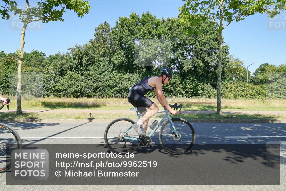 09.08.2026 - GEWOBA Citytriathlon Bremen Michael Burmester http://msf.ph/oto/9962519 09.08.2026 14:28:57 Radfahren 13, 33, 46, 50, 68, 71, 84, 97, 109, 114, 117, 124, 129, 150, 162, 350, 498 meine-sportfotos.de