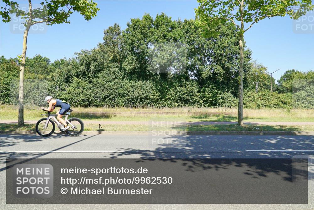 09.08.2026 - GEWOBA Citytriathlon Bremen Michael Burmester http://msf.ph/oto/9962530 09.08.2026 14:29:23 Radfahren 35, 490 meine-sportfotos.de