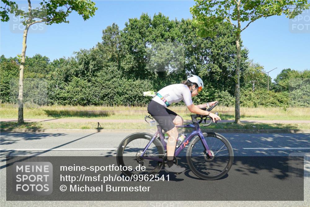 09.08.2026 - GEWOBA Citytriathlon Bremen Michael Burmester http://msf.ph/oto/9962541 09.08.2026 14:29:40 Radfahren 123, 143, 144, 164, 294 meine-sportfotos.de