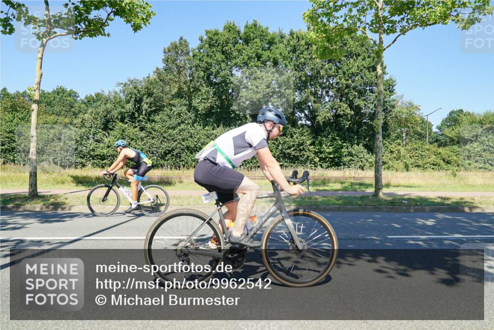 09.08.2026 - GEWOBA Citytriathlon Bremen Michael Burmester http://msf.ph/oto/9962542 09.08.2026 14:29:42 Radfahren 123, 143, 144, 164, 294, 418 meine-sportfotos.de