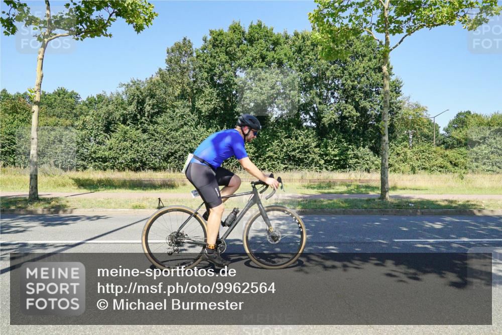09.08.2026 - GEWOBA Citytriathlon Bremen Michael Burmester http://msf.ph/oto/9962564 09.08.2026 14:30:22 Radfahren 26, 27, 79, 139, 169, 270, 304, 407 meine-sportfotos.de