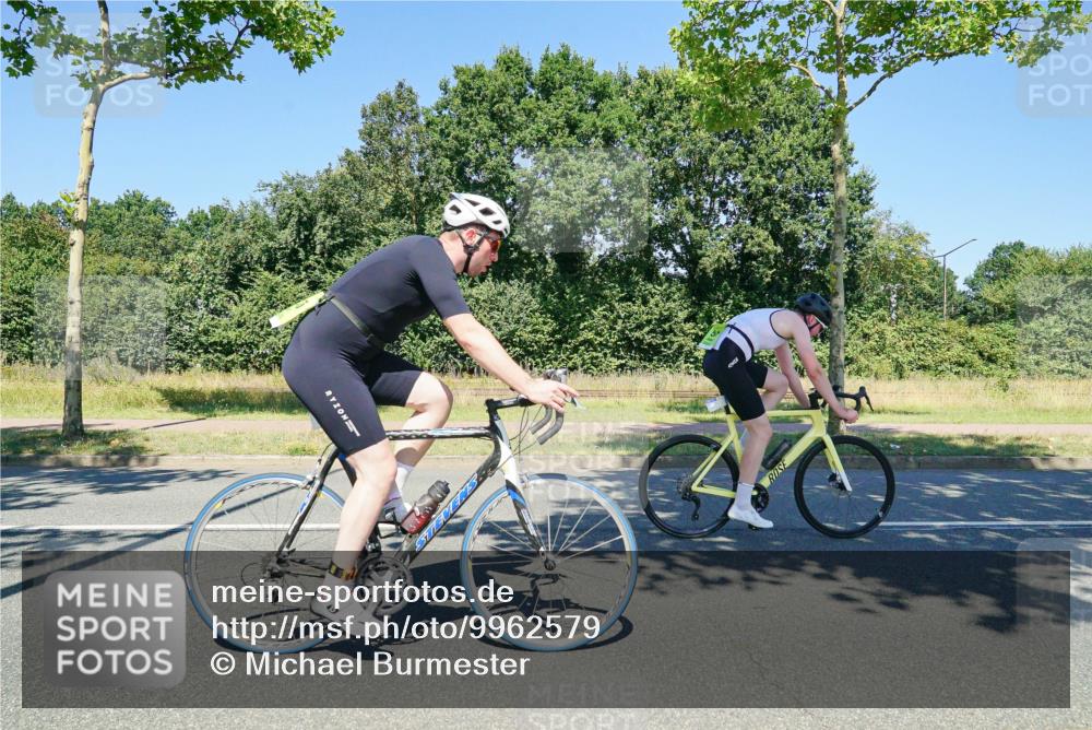 09.08.2026 - GEWOBA Citytriathlon Bremen Michael Burmester http://msf.ph/oto/9962579 09.08.2026 14:30:48 Radfahren 36, 45, 54, 60, 73, 91, 92, 105, 128, 135, 186, 200 meine-sportfotos.de