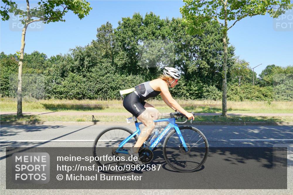 09.08.2026 - GEWOBA Citytriathlon Bremen Michael Burmester http://msf.ph/oto/9962587 09.08.2026 14:31:00 Radfahren 45, 54, 60, 73, 92, 98, 99, 125, 353 meine-sportfotos.de
