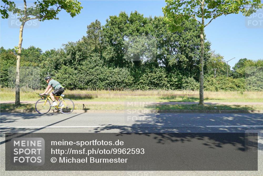 09.08.2026 - GEWOBA Citytriathlon Bremen Michael Burmester http://msf.ph/oto/9962593 09.08.2026 14:31:18 Radfahren 24, 99, 295 meine-sportfotos.de